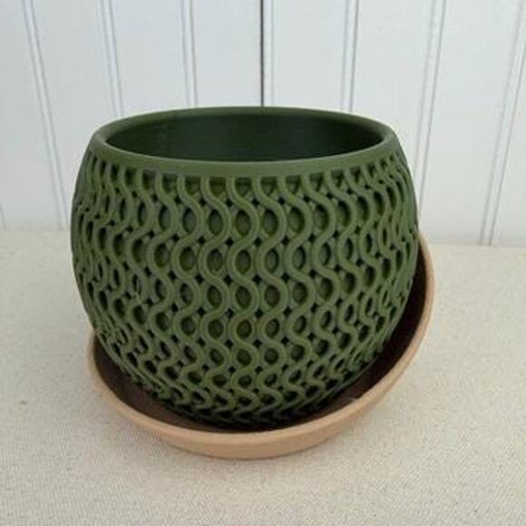 The Echo Planter, Indoor Flower Pot, Tabletop Planter, Wavy Geometric Design - Picture 7 of 12
